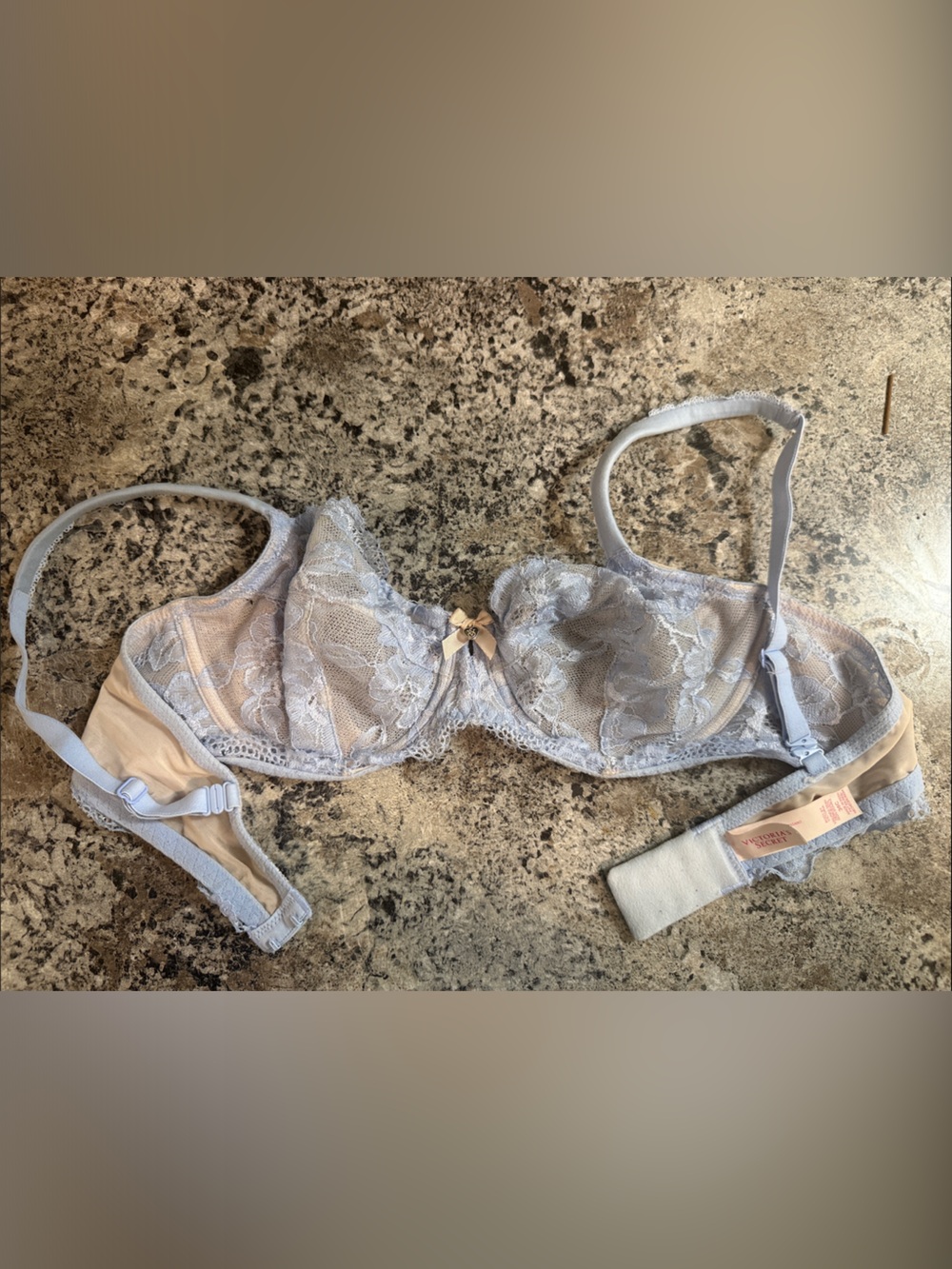 Victoria's Secret Light Gray Lace Underwire Bra with Bow